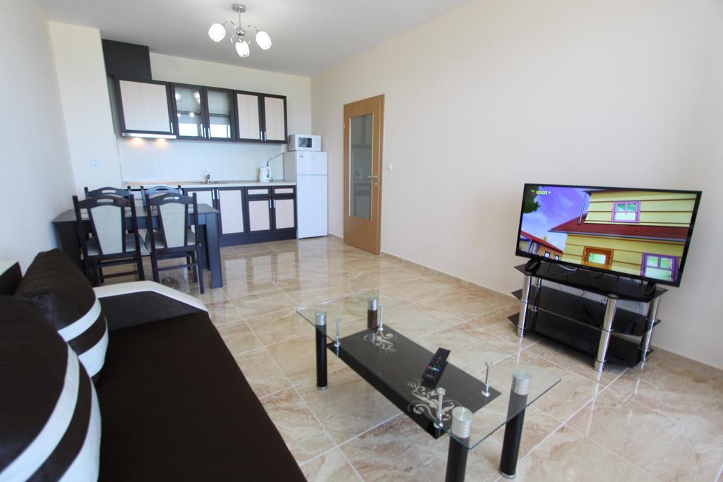 Golden Sea View Apartments Pomorie Exterior photo