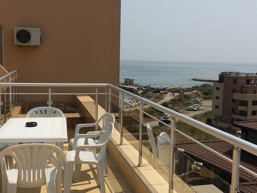 Golden Sea View Apartments Pomorie Exterior photo